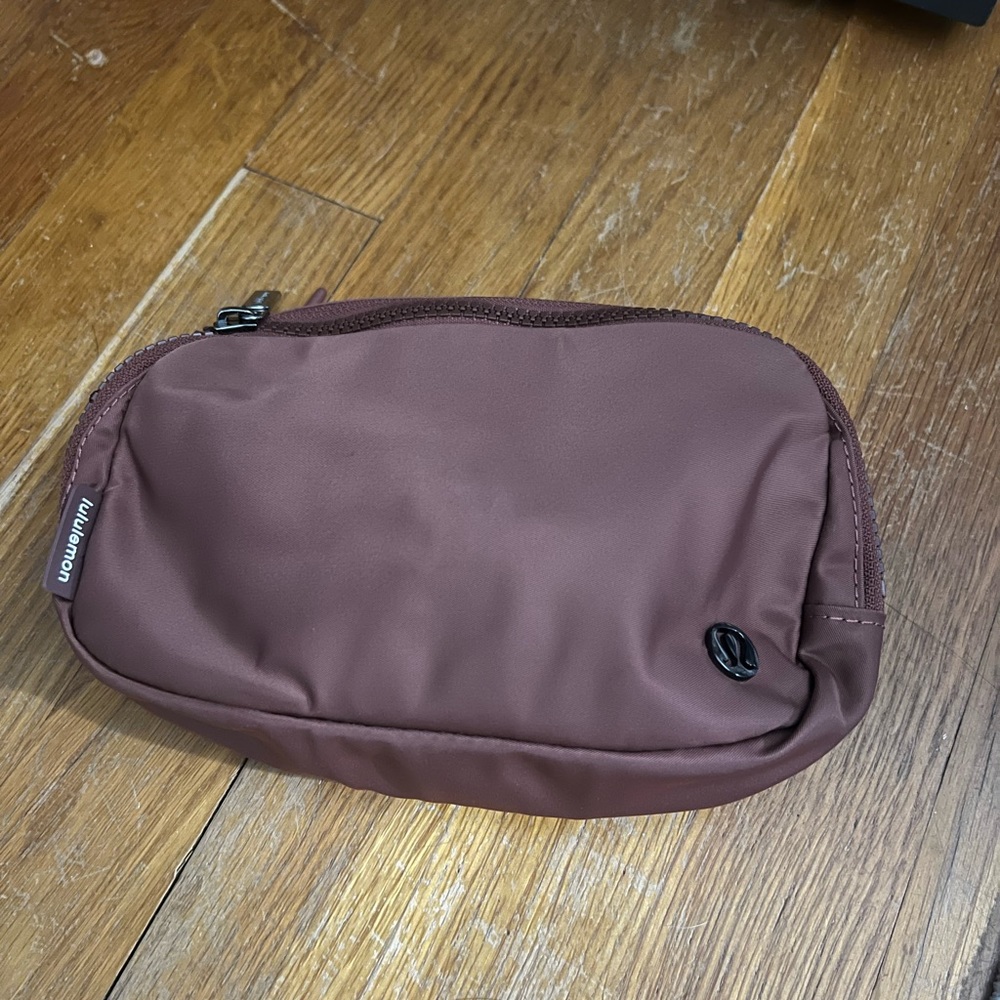 Final sale Lululemon belt bag